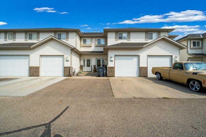 Property Photo:  316 Washington Way SE  AB T1A 8V2 