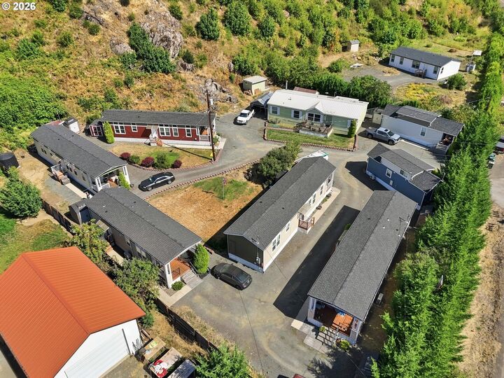 Property Photo:  45161 McKenzie Hwy  OR 97489 