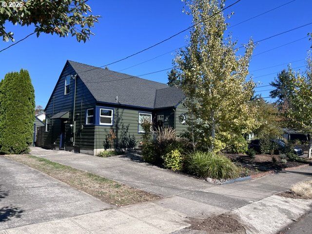 Property Photo:  505 N Baldwin St  OR 97217 