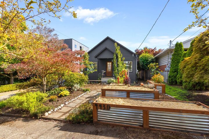 Property Photo:  4430  29th Avenue W  WA 98199 