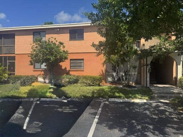 Property Photo:  50 SE 12th Street SE 1610  FL 33432 