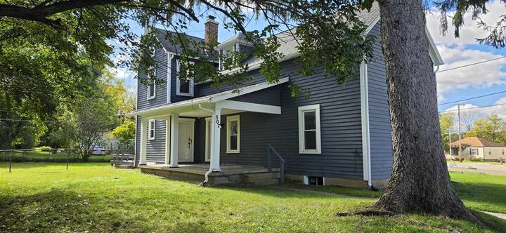 Property Photo:  307 S I Street  IN 47374 
