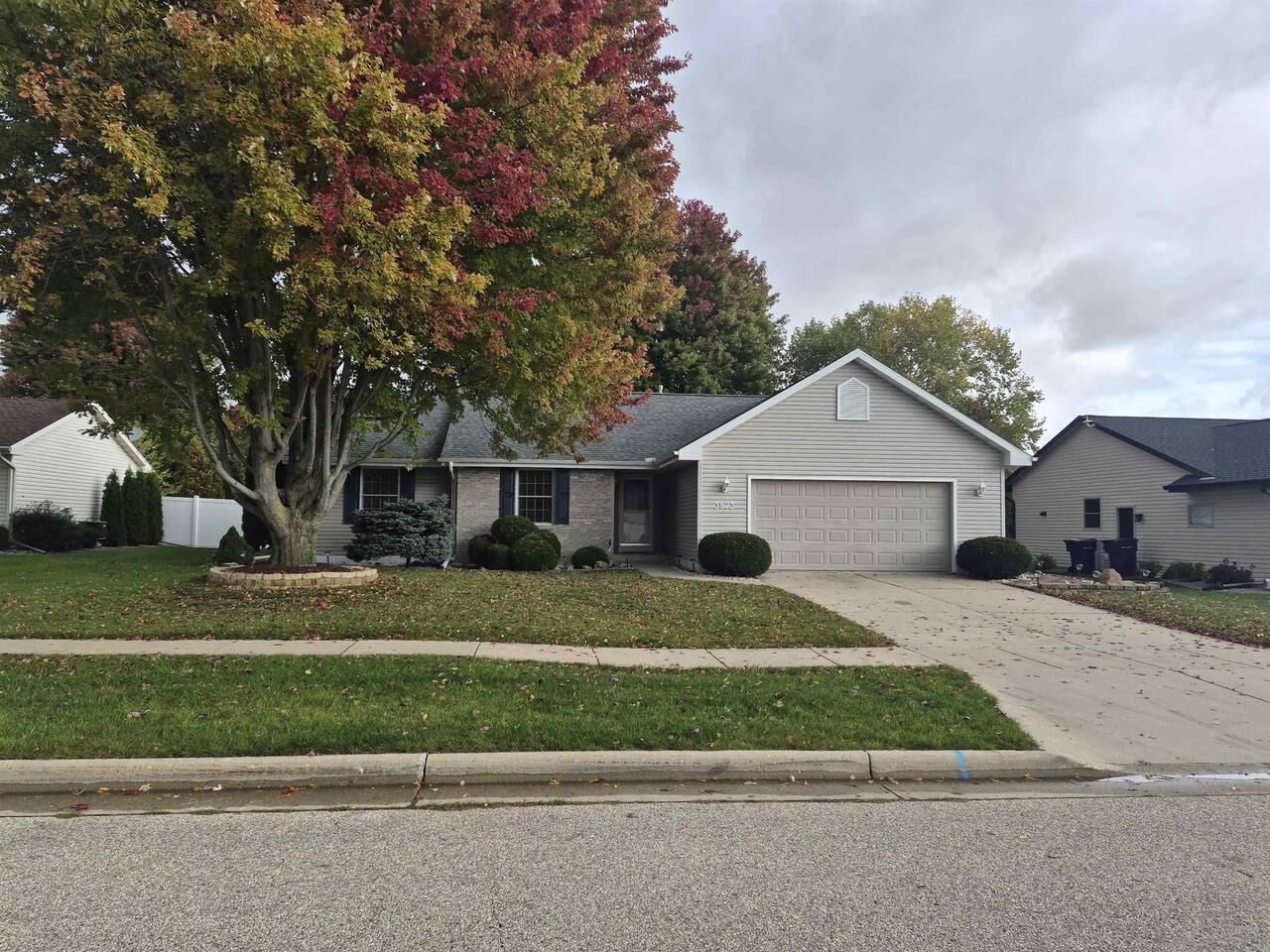Property Photo:  3823 Sandhill Drive  WI 53546 