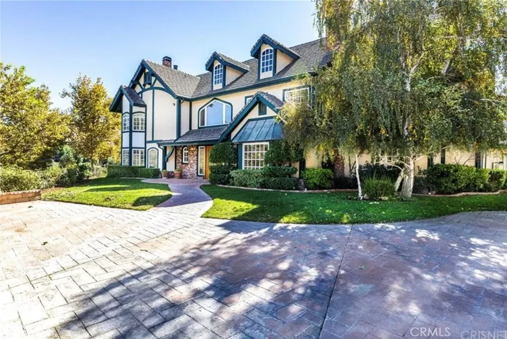 Property Photo:  16418 Cambria Estates Lane  CA 91387 
