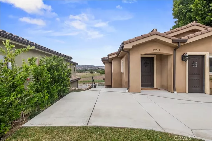 Property Photo:  12511 N Haleh Lane  CA 91342 