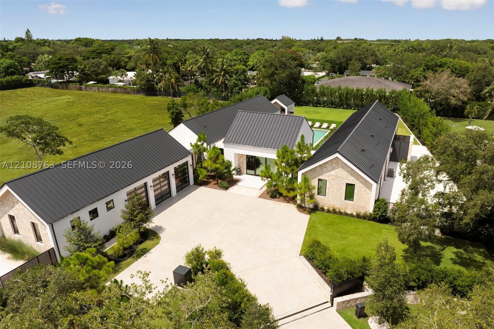 Property Photo: 6973 SW 151st St FL 33158