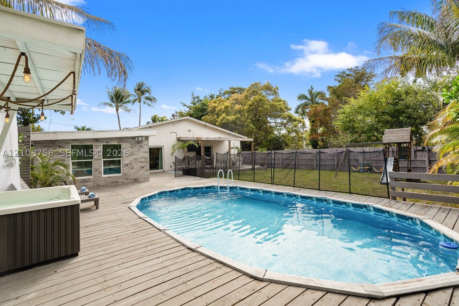 Property Photo: 3291 SW 44th St FL 33312