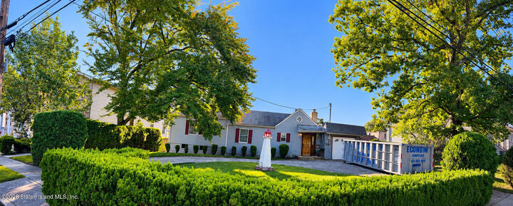 Property Photo:  514 Drumgoole Road E  NY 10312 
