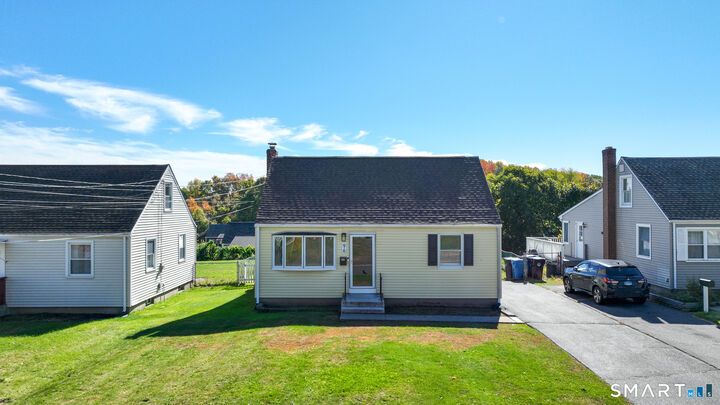 Property Photo:  96 Country Club Road  CT 06053 