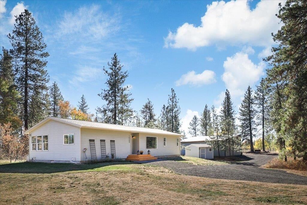 Property Photo: 16309 S Cheney Spokane Rd WA 99004