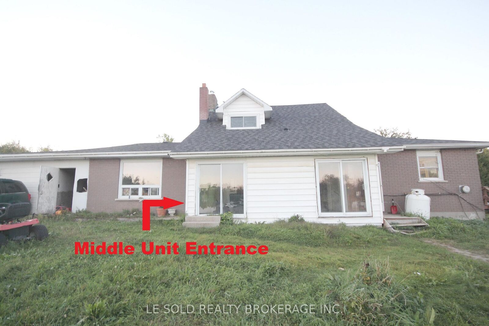 Property Photo:  2420 Providence Line Middle Unit  ON K9J 6X8 