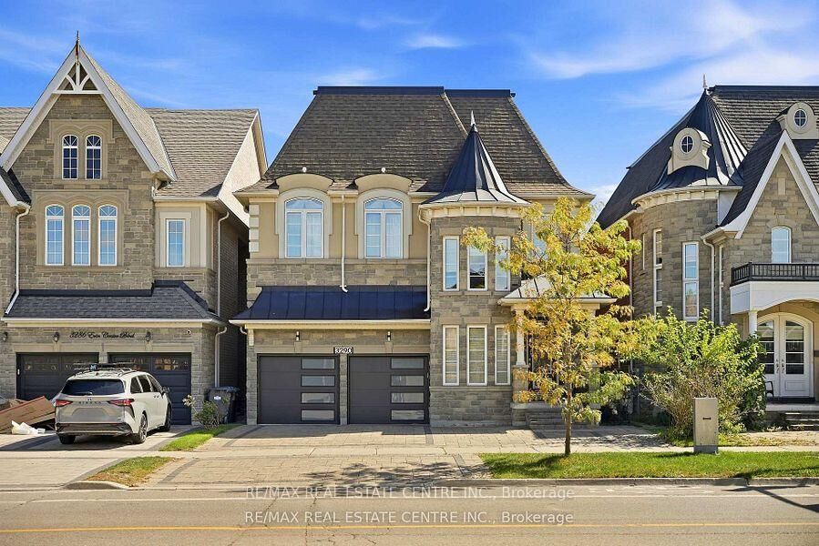 Property Photo:  3290 Erin Centre Boulevard  ON L5M 0K9 