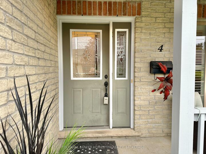 Property Photo:  409 Queen Street 4  ON N3Y 0A1 