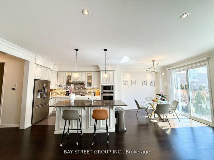 Property Photo: 164 Beaveridge Avenue ON L6H 0M6