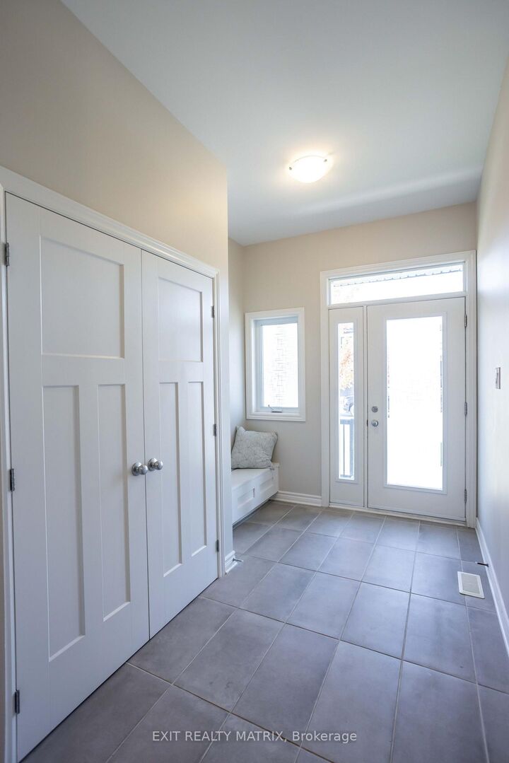 Property Photo:  735 Namur Street  ON K0A 1W0 