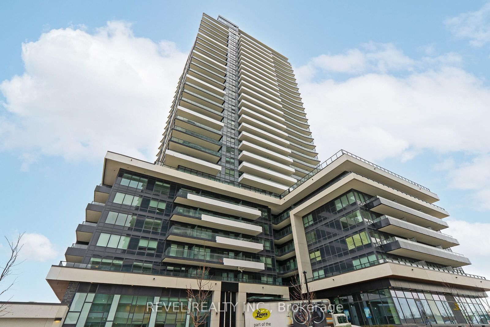 Property Photo: 1435 Celebration Drive 417 ON L1W 0C4
