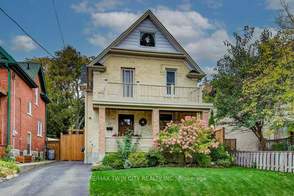 Property Photo:  22 Whitney Place  ON N2G 2X5 