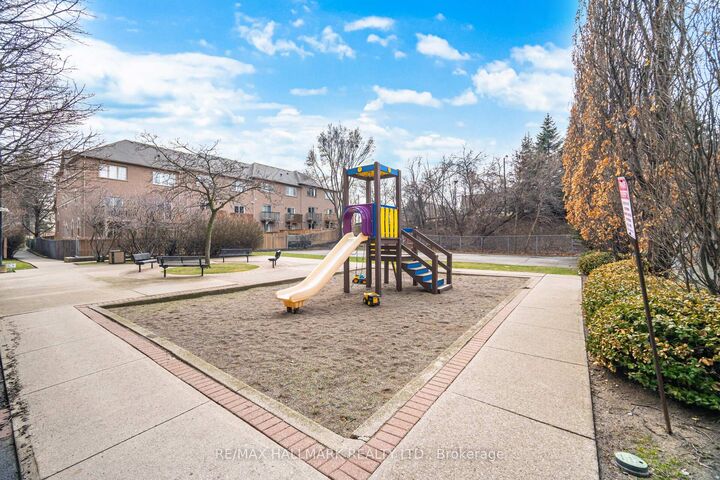 Property Photo:  190 Manitoba Street 209  ON M8Y 3Y8 