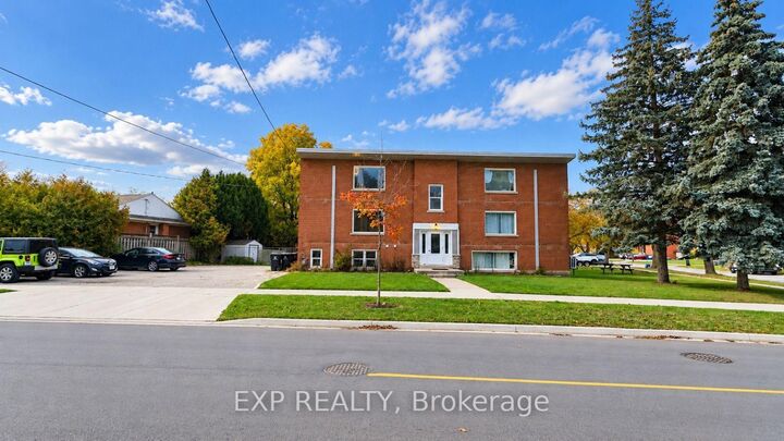 Property Photo:  157 Bruce Street 4  ON N2B 1Z2 