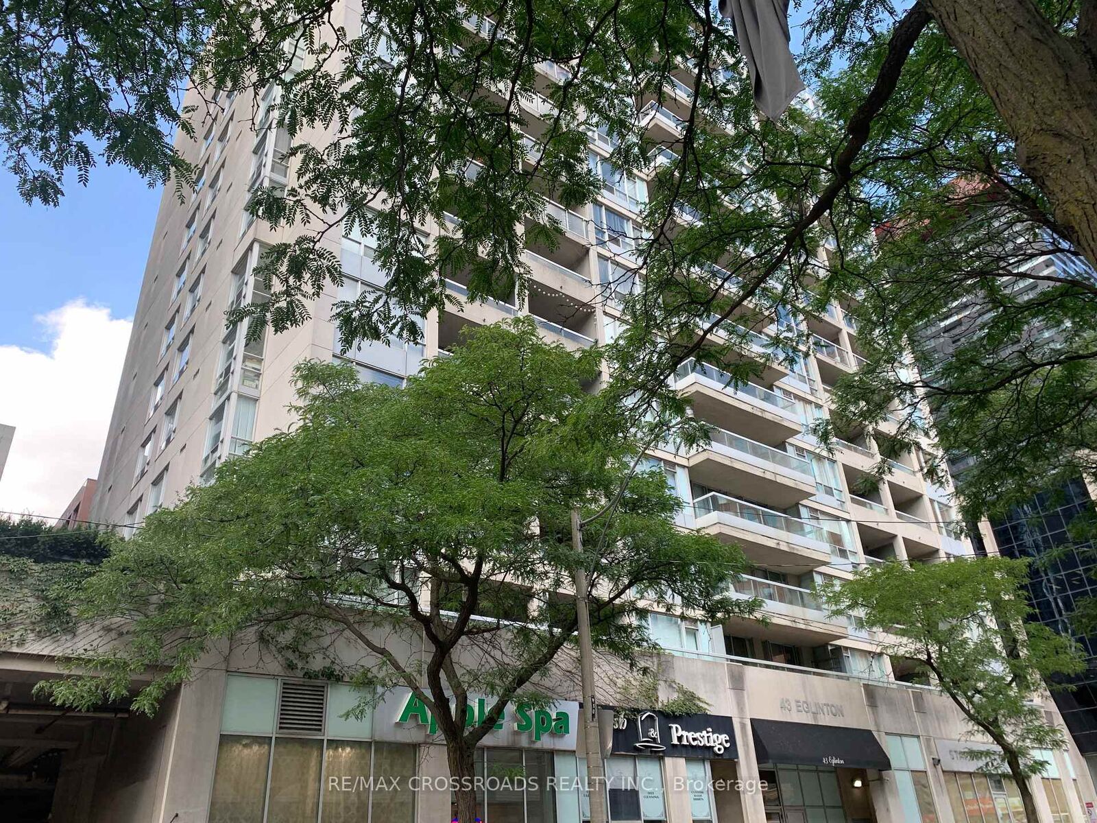 Property Photo:  43 Eglinton Avenue E 1211  ON M4P 1A1 