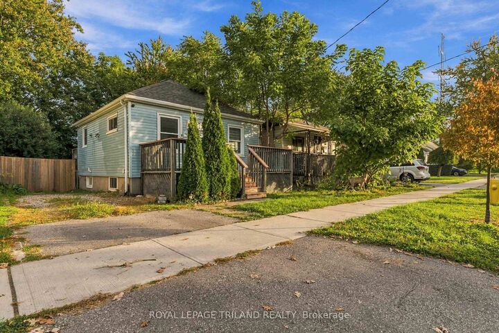 Property Photo:  1628 Churchill Avenue  ON N5W 2K9 