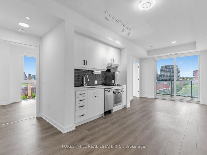 Property Photo:  9 Tecumseth Street 807  ON M5V 0S5 