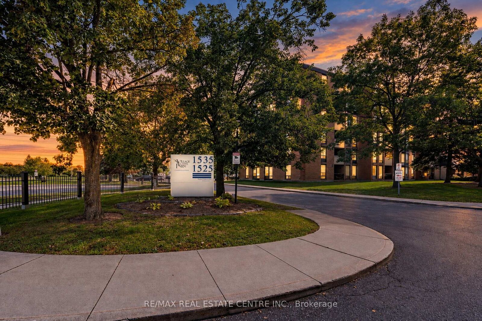 Property Photo:  1525 Diefenbaker Court 315  ON L1V 3W1 
