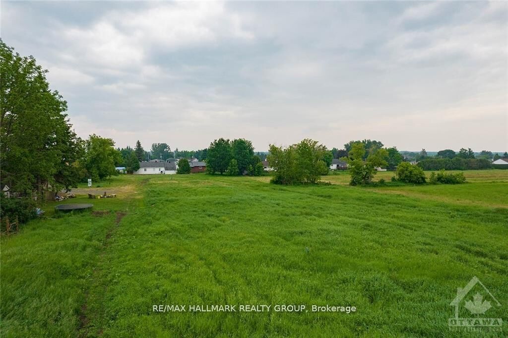 Photo de la propriété:  3748 Champlain Street 2  ON K0A 1E0 