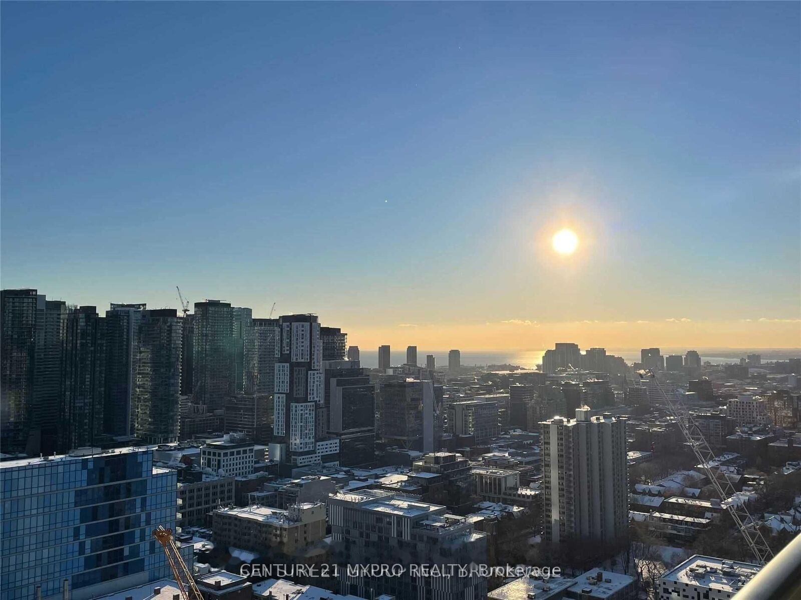 Property Photo:  426 University Avenue 3505  ON M5G 1S9 