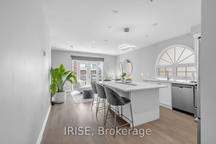 Property Photo:  539 Jarvis Street Ph8  ON M4Y 2H7 
