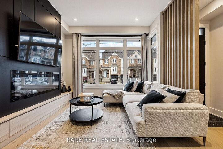 Property Photo:  