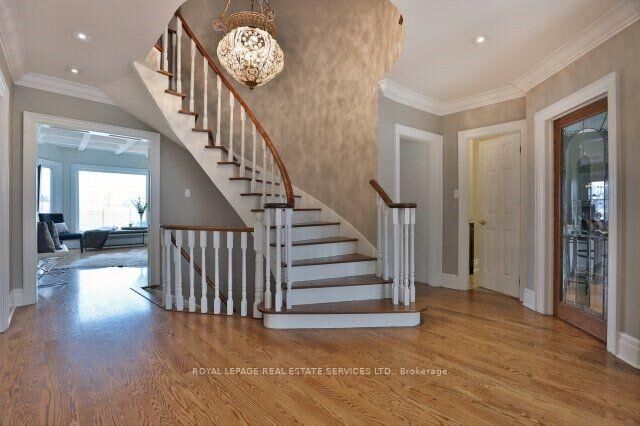 Property Photo:  1343 Greeneagle Drive  ON L6M 2N1 