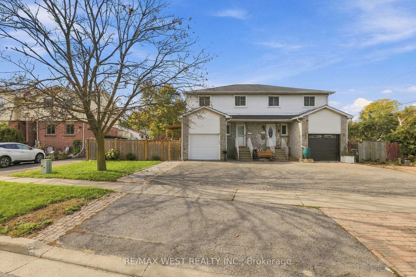 Property Photo:  12 Waverly Street S  ON L1J 5T7 