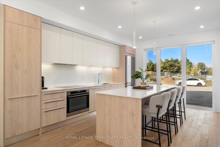 Property Photo:  37 Rockmount Crescent  ON P1P 0A6 