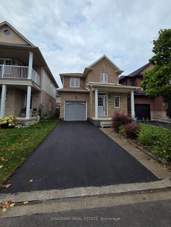 Property Photo:  28 Tidemore Heights  ON L8E 0B7 