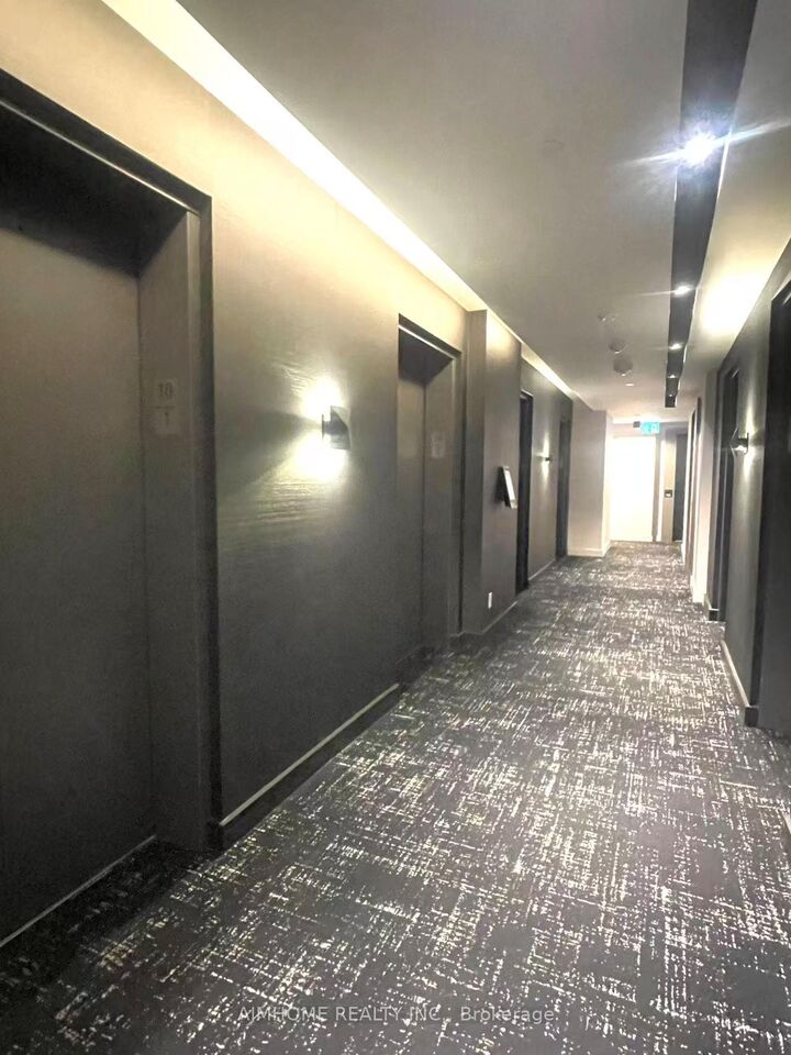 Property Photo:  108 Peter Street 1010  ON M5V 2G7 