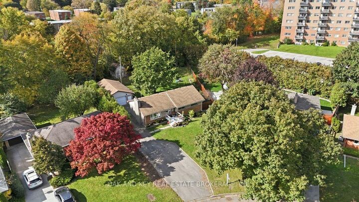 Property Photo:  446 Scenic Drive  ON N5Z 3A8 