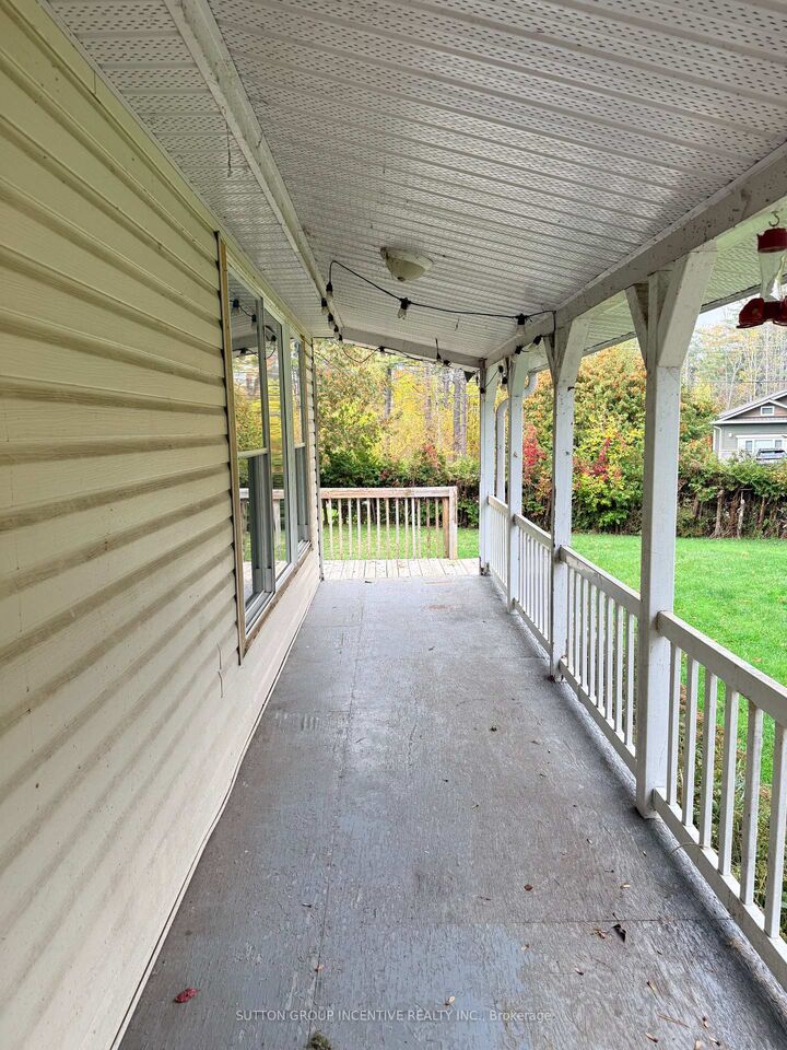 Property Photo:  52 Grandview Crescent  ON L0L 2E0 