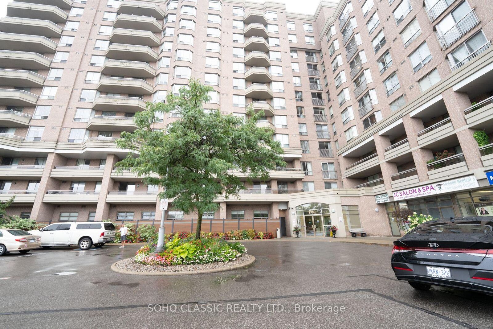 Property Photo: 1700 Eglinton Avenue E 809 ON M4A 2X4