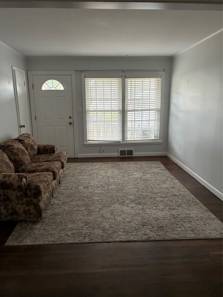 Property Photo:  7331 E King Place  OK 74115 