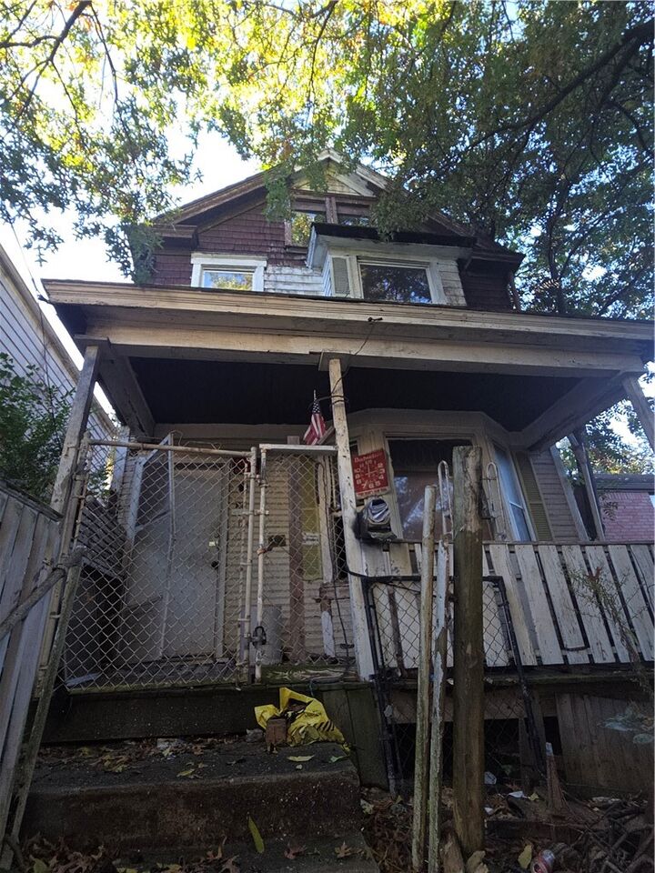 Property Photo: 1740 Wesley St PA 15221