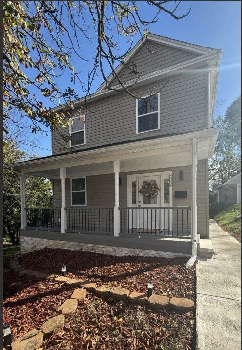 Property Photo:  1003 Linden St  PA 15061 