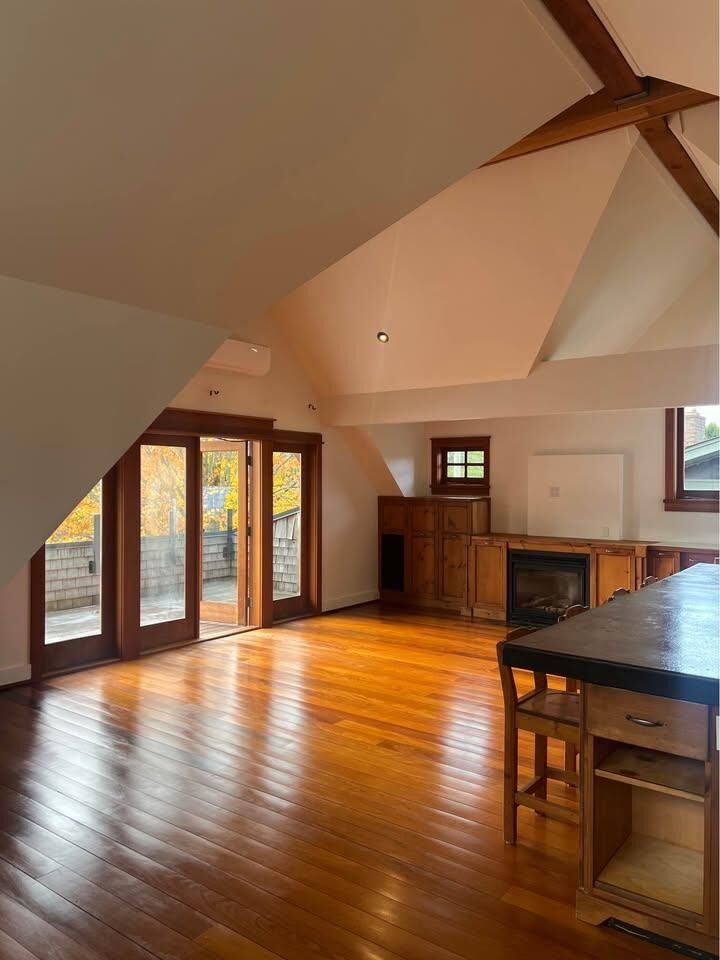 Property Photo:  2751 Taylor Lane Coach House  BC V4A 3G2 