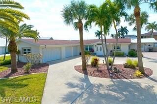 Property Photo: 1757 Seafan Cir FL 33903