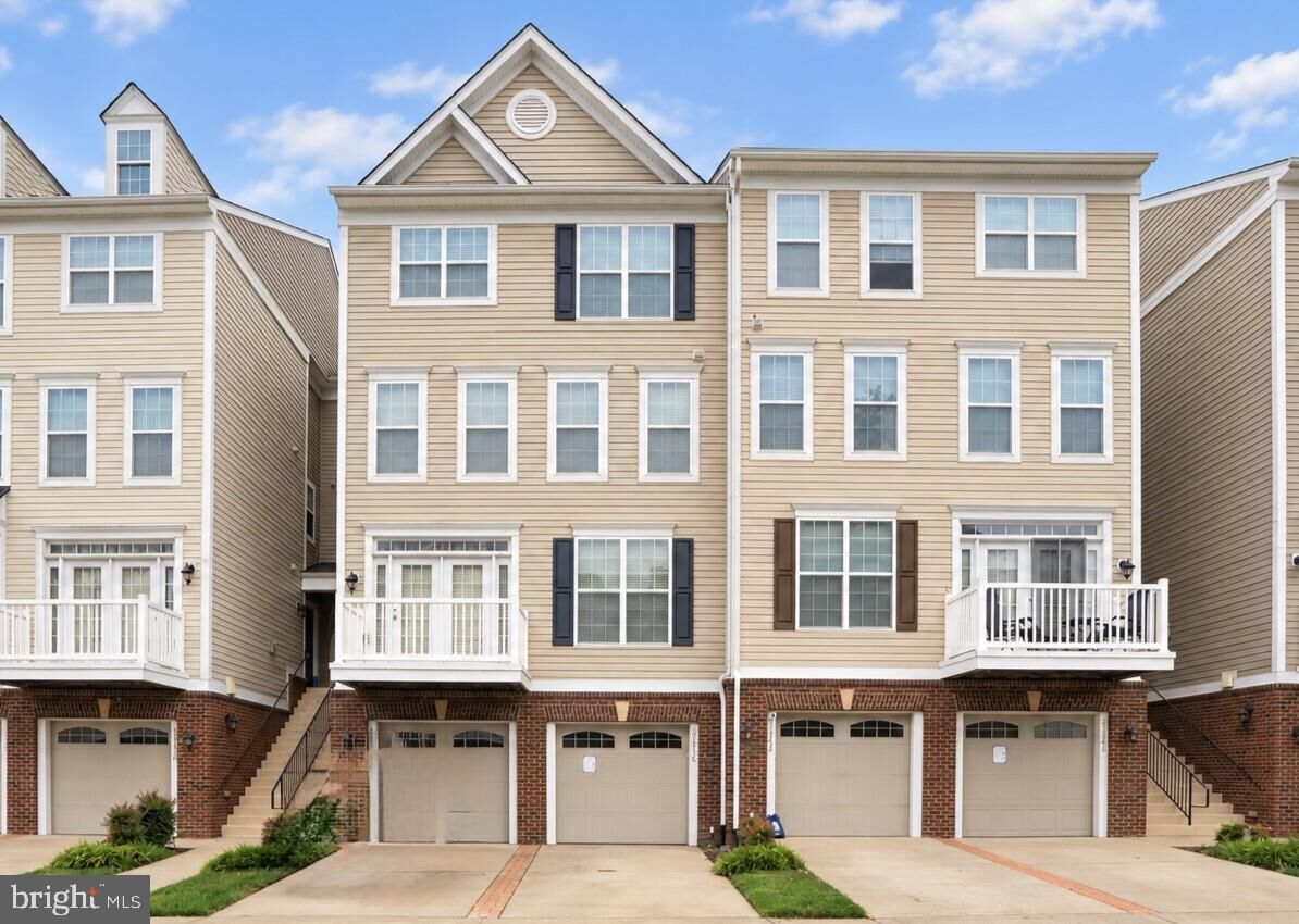 Property Photo:  21736 Indian Summer Terrace  VA 20166 