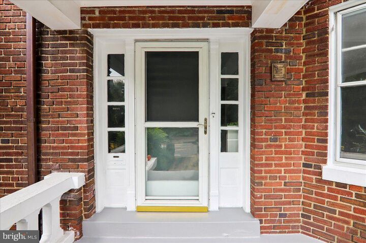 Property Photo:  2007 Klingle Road NW  DC 20010 