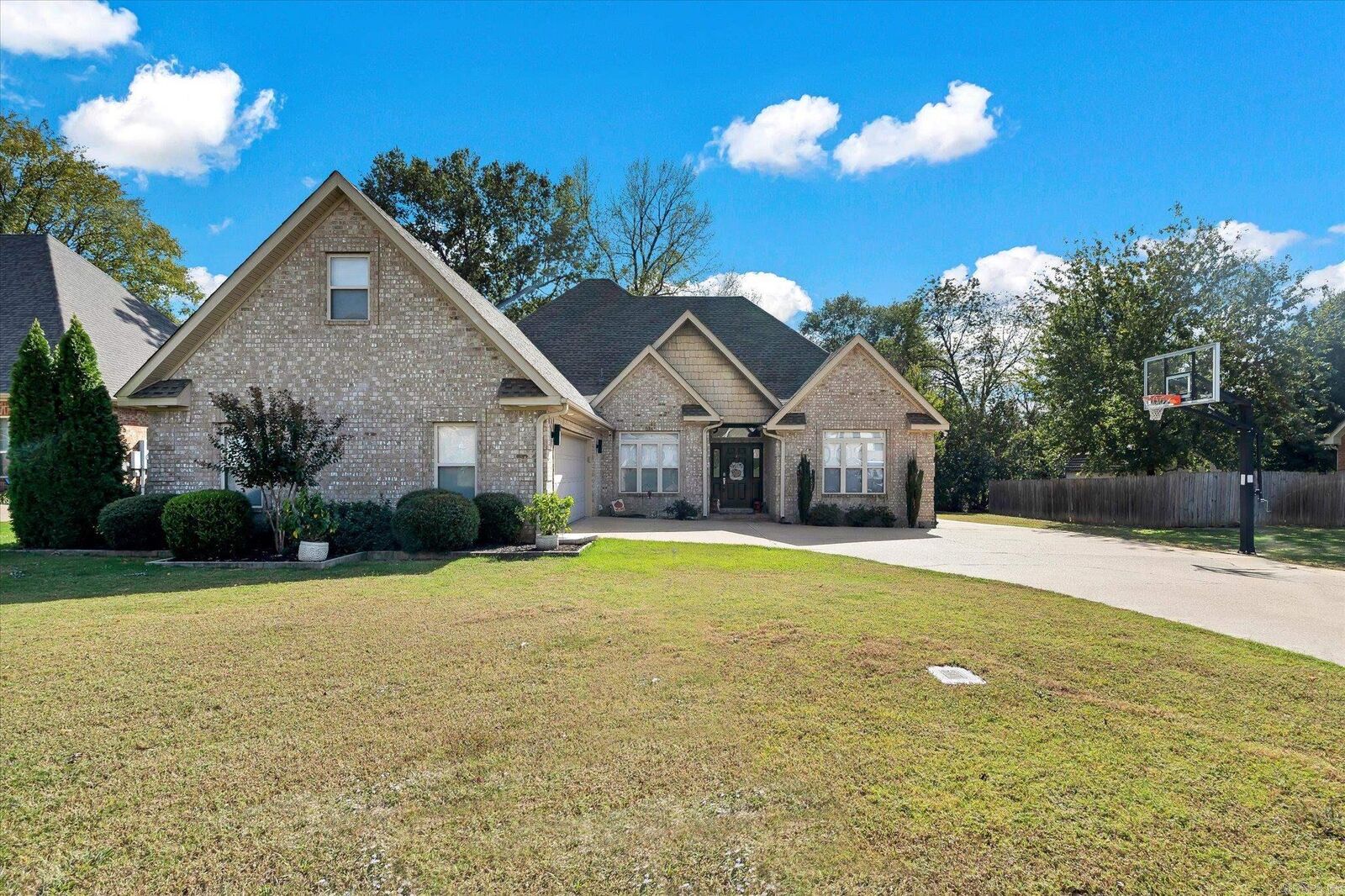 Property Photo:  2003 Jamestown Street  AR 72404 