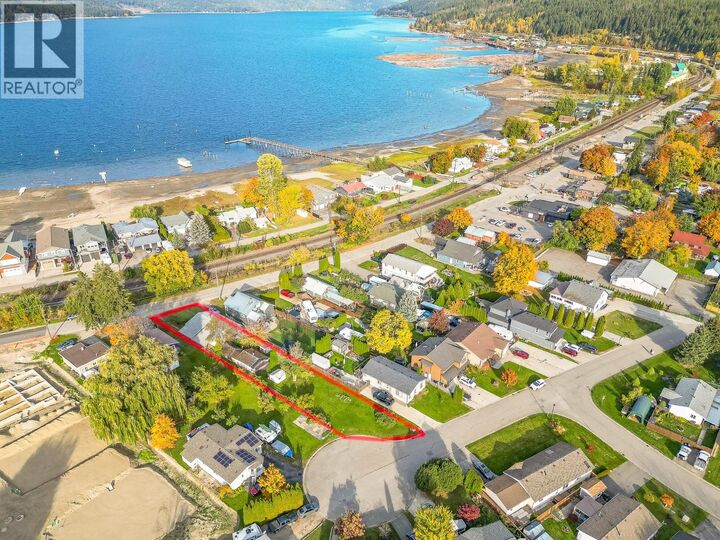 Property Photo:  4760 Canoe Beach Drive Drive Northeast  BC V0E 1K0 