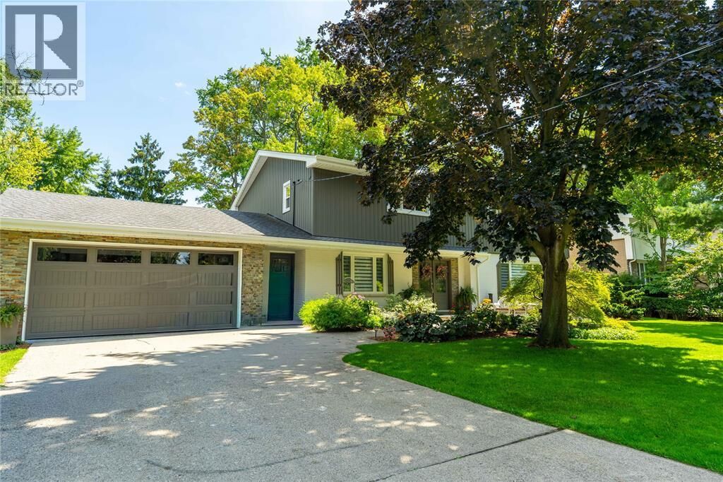 Photo de la propriété: 1272 Glen Douglas Drive ON N7V 3N7