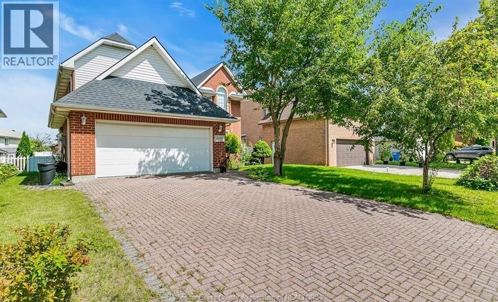 Property Photo: 898 Hacienda Court ON N9G 2T1